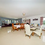 Quarto em Acomodações Particulares Moorepark West House