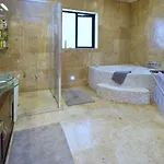 Quarto em Acomodações Particulares Moorepark West House