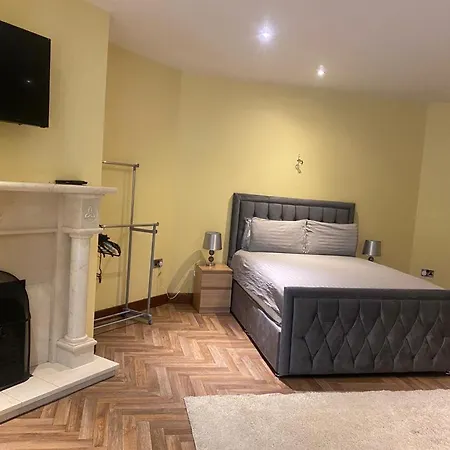 Moorepark West House Homestay Fermoy