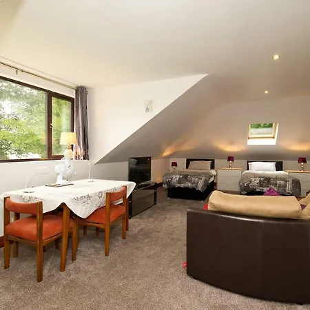 Moorepark West House * ファーモイ