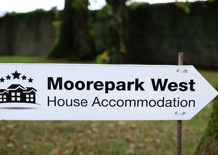 Homestay Moorepark West House Fermoy