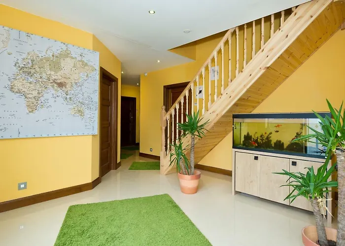 Homestay Moorepark West House *